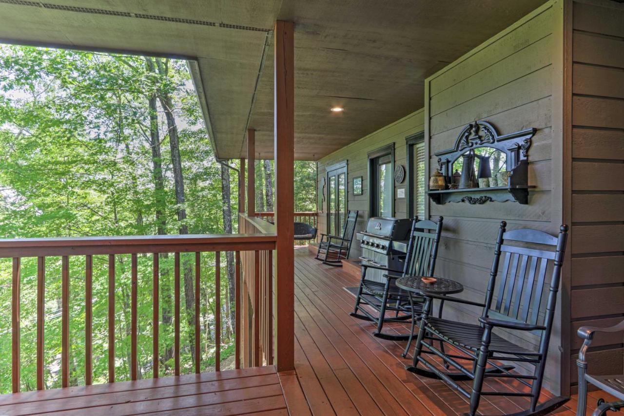 Eclectic Cabin With Hot Tub 1 Mi To Ober Gatlinburg Eksteriør bilde