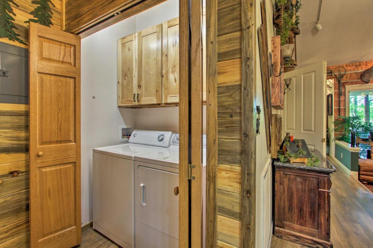 Eclectic Cabin With Hot Tub 1 Mi To Ober Gatlinburg Eksteriør bilde